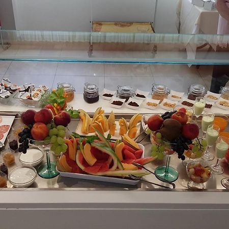 ריצ'יונה Hotel Record מראה חיצוני תמונה