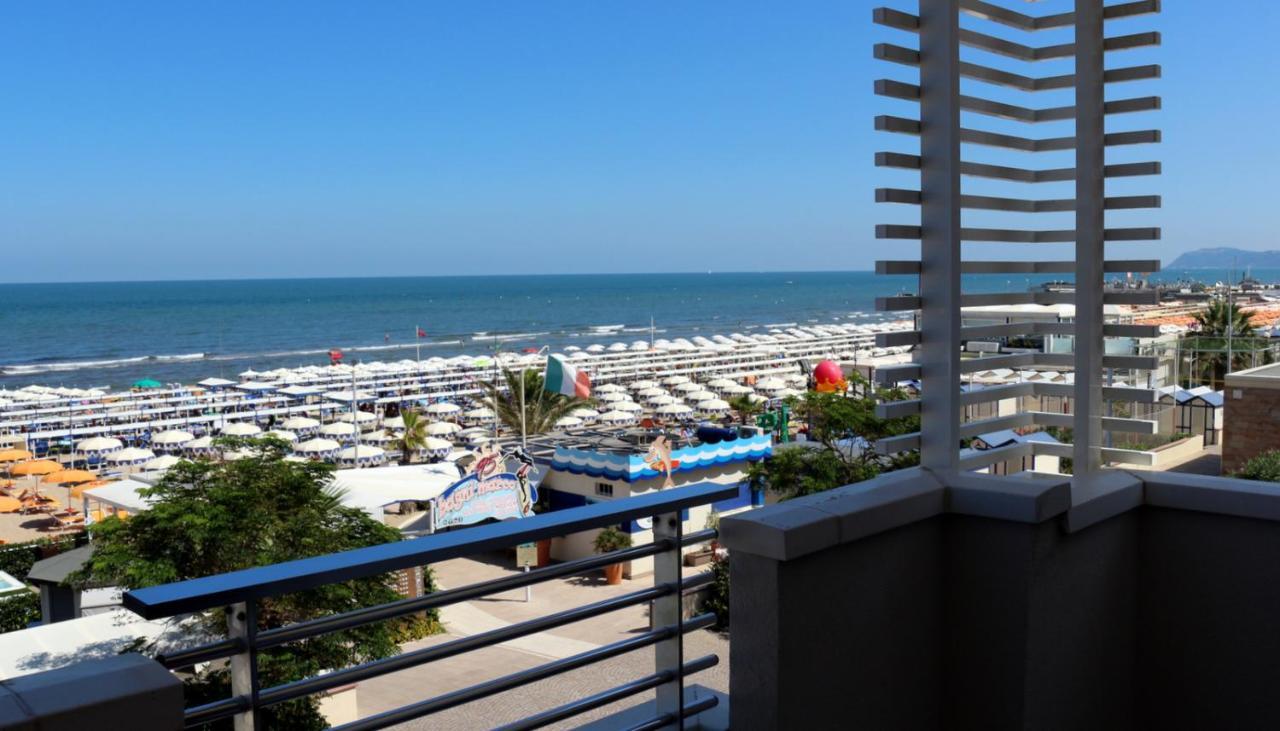 ריצ'יונה Hotel Record מראה חיצוני תמונה