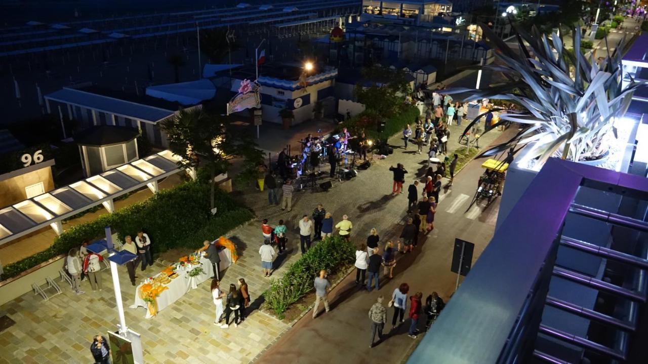 ריצ'יונה Hotel Record מראה חיצוני תמונה