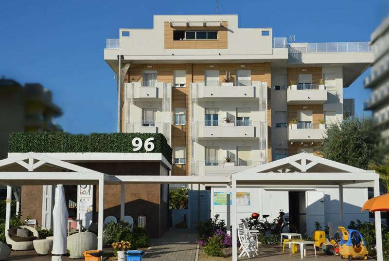 ריצ'יונה Hotel Record מראה חיצוני תמונה