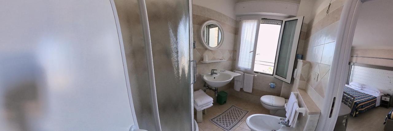 ריצ'יונה Hotel Record מראה חיצוני תמונה