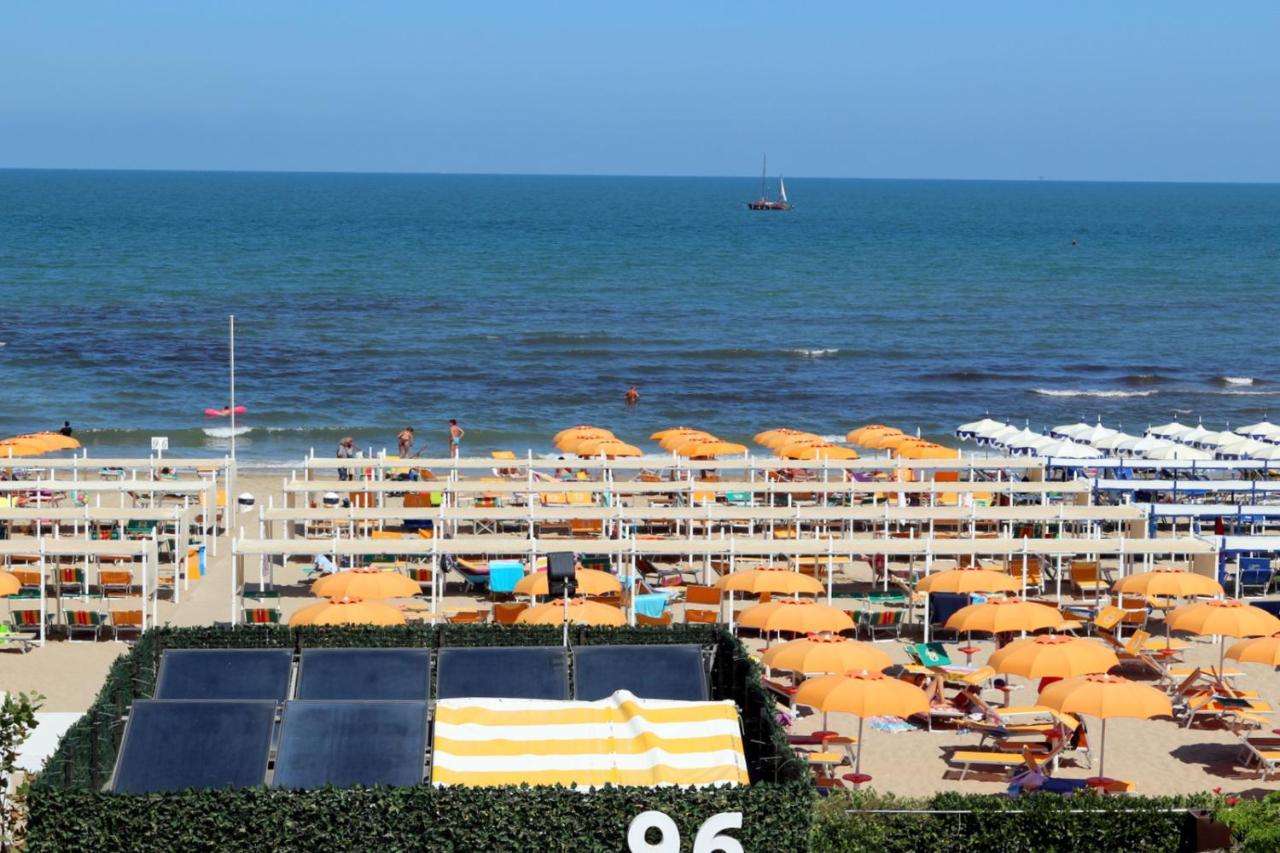 ריצ'יונה Hotel Record מראה חיצוני תמונה