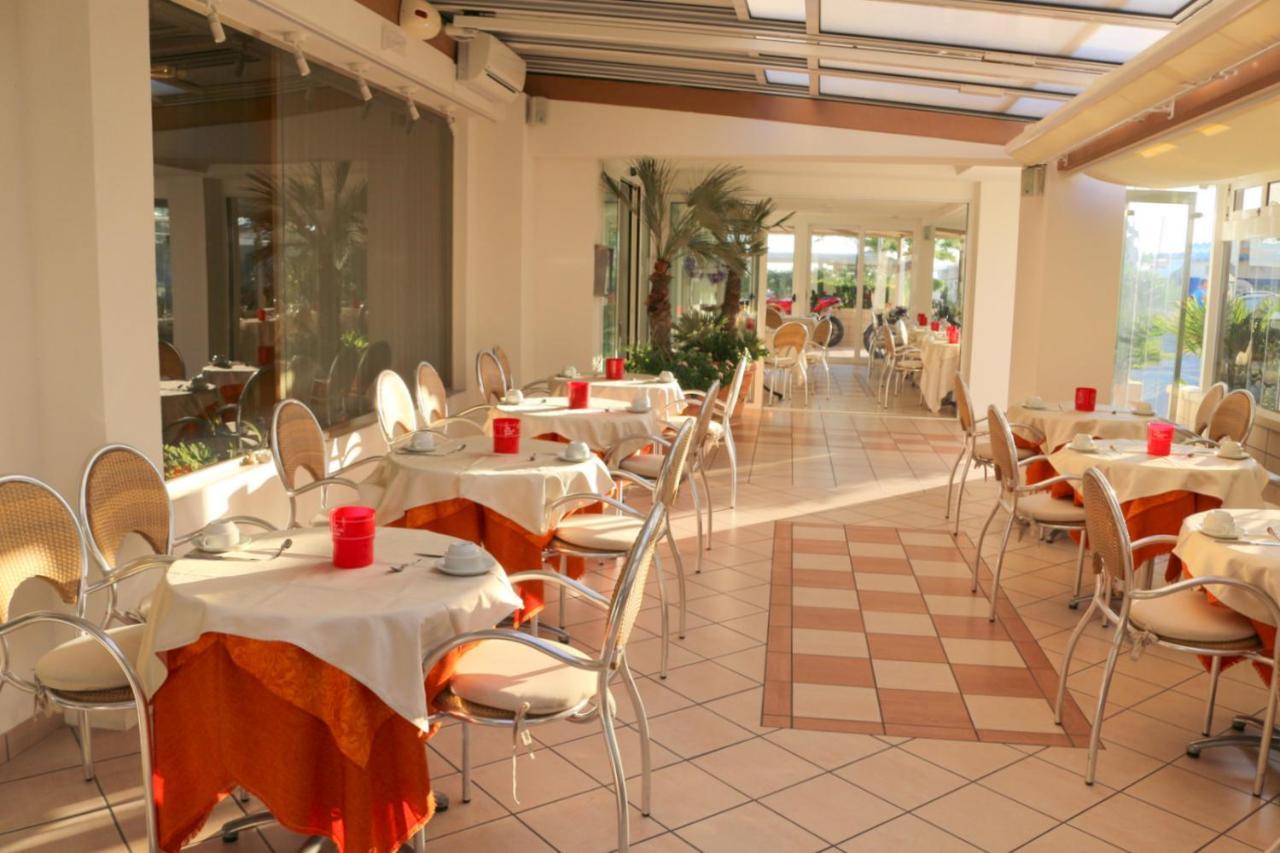 ריצ'יונה Hotel Record מראה חיצוני תמונה