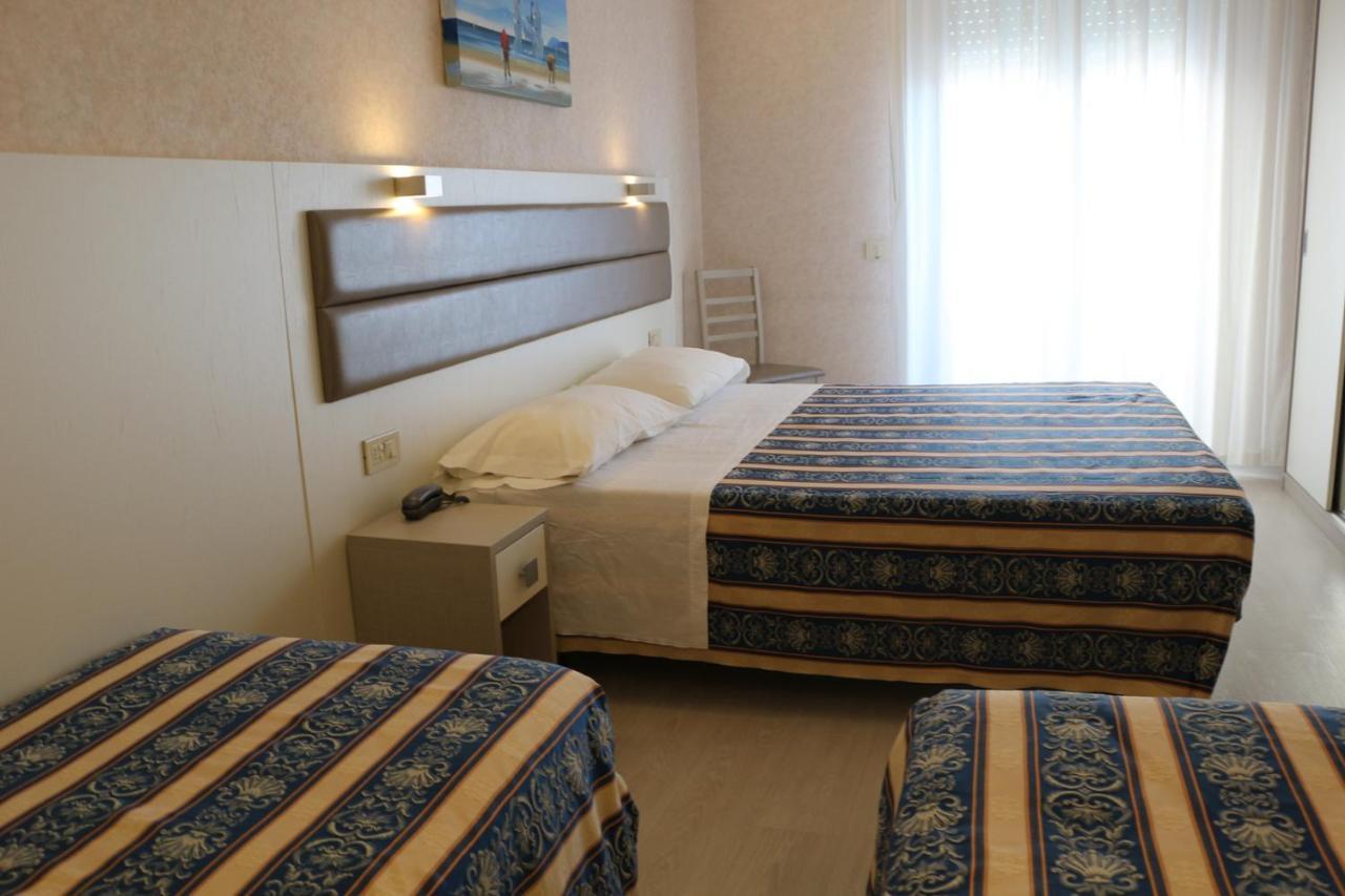 ריצ'יונה Hotel Record מראה חיצוני תמונה